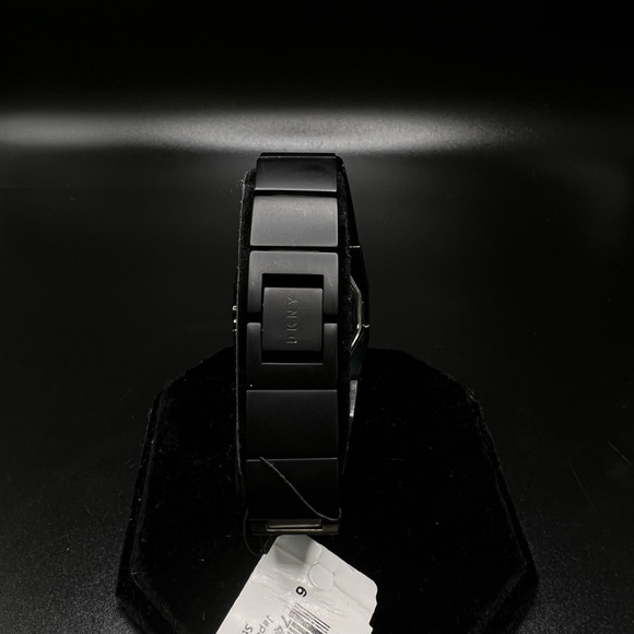 DKNY Women Beekman watch main image 4